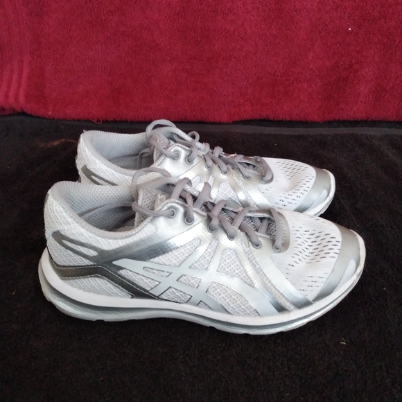 asics gel mai feather grey